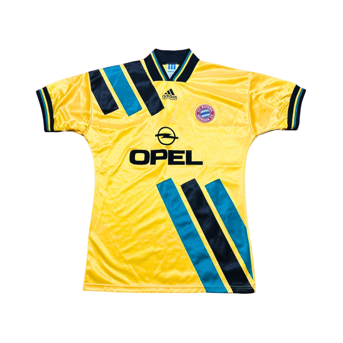 Bayern Munich Away 93/94 - Front view