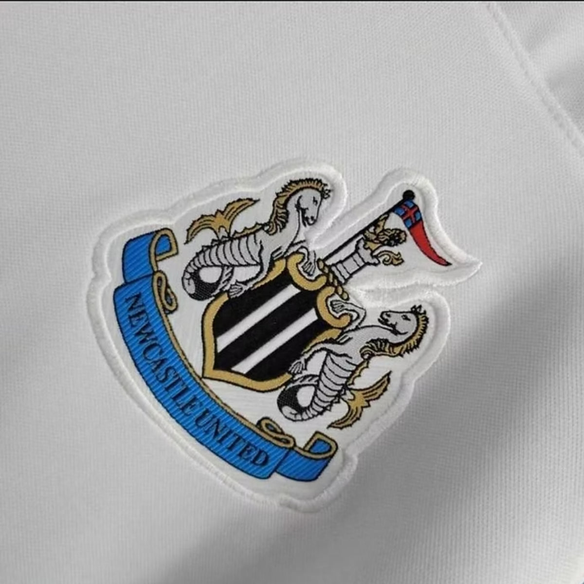 Newcastle United Away 99/00 - Detail