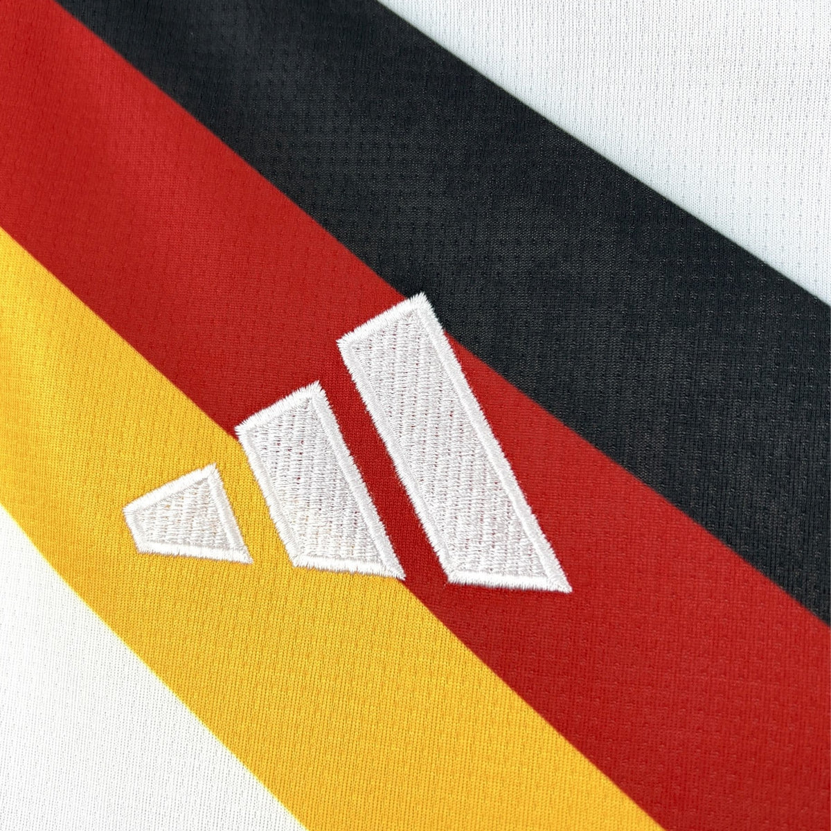 Maillot Allemagne domicile 26/27 — détail 4