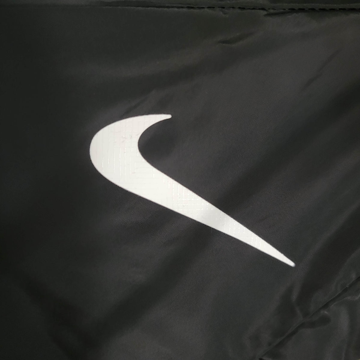 Windbreaker - PSG - Close-up