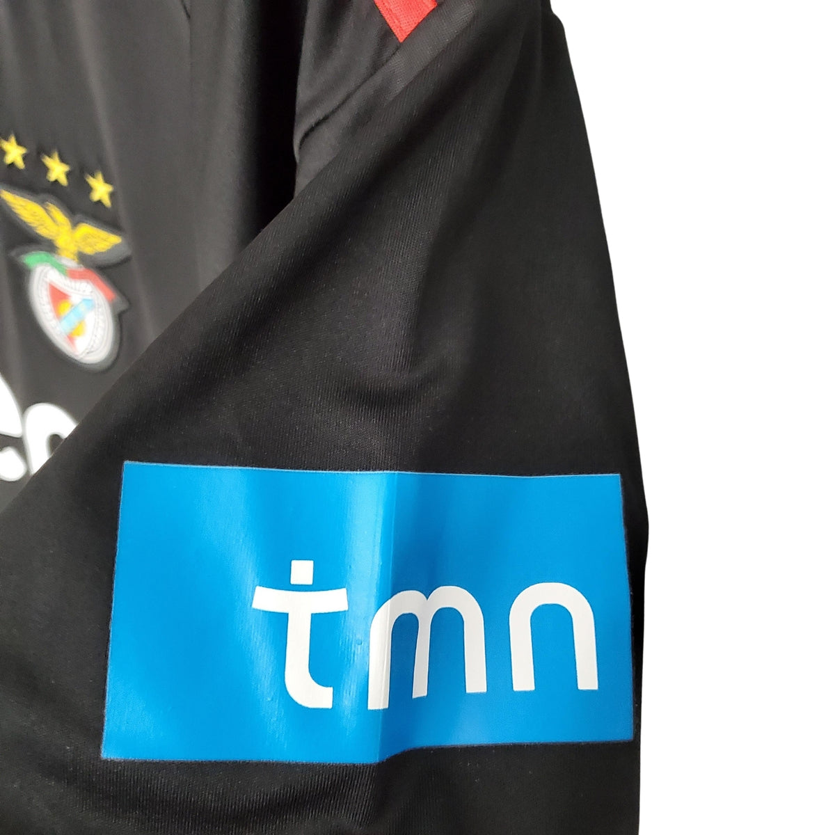 Benfica Away 09/10 - Close-up